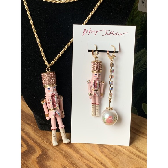 NEW BETSEY JOHNSON‎ Nutcracker Christmas Long Pendant Necklace Earrings Set